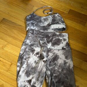 Lululemon Size 8 Align Bra and leggings set